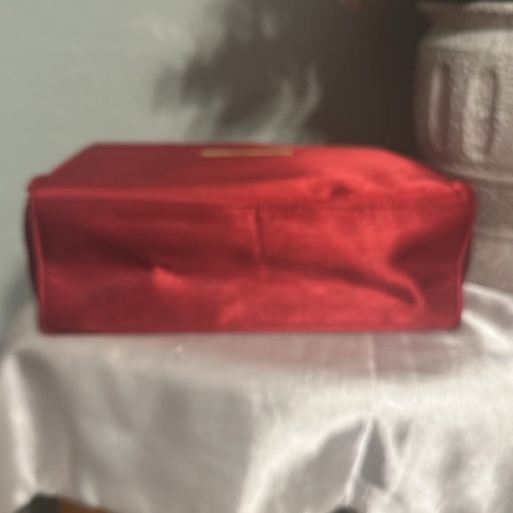 Beautiful Giorgio Beverly Hills small evening tote - Picture 8 of 10